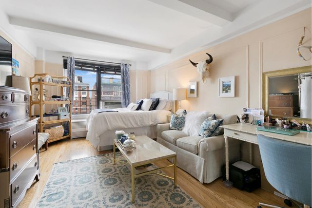 $2,500 | 235 West 102nd Street, Unit 16S | Upper West Side