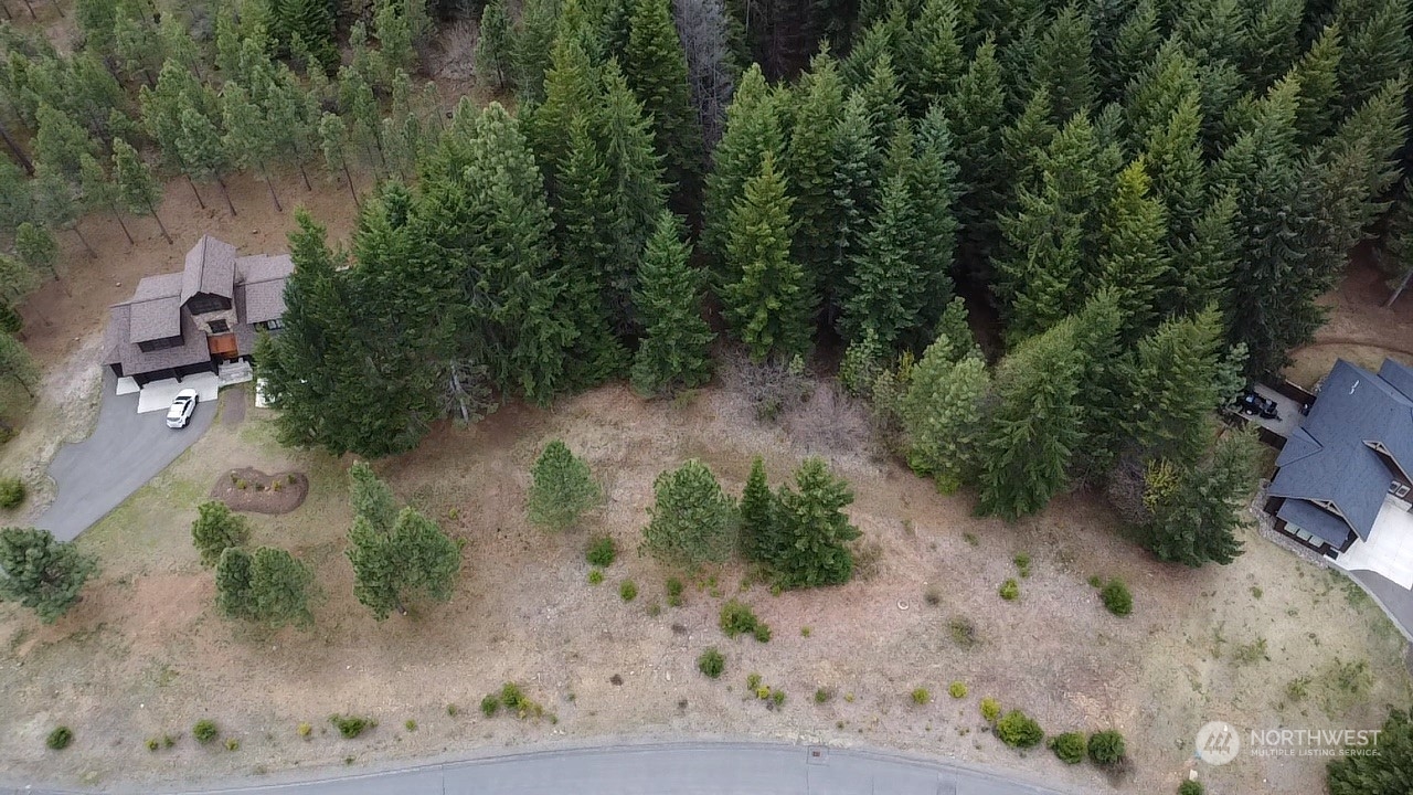 an aerial view of a yard with a yard