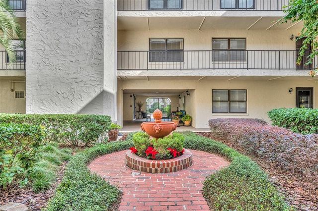 $379,900 | 535 North Interlachen Avenue, Unit 304 | Winter Park