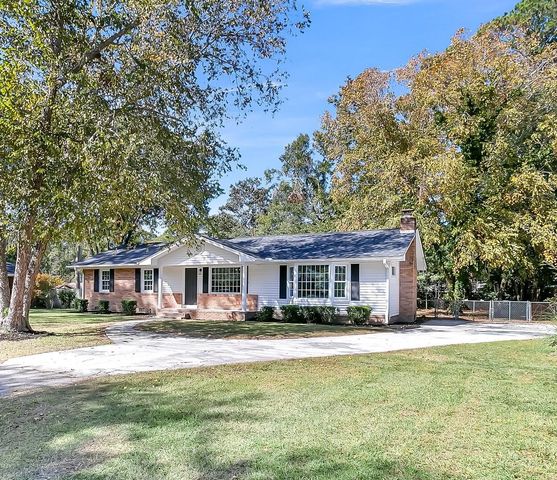 $399,900 | 115 Camelia Drive | Summerville