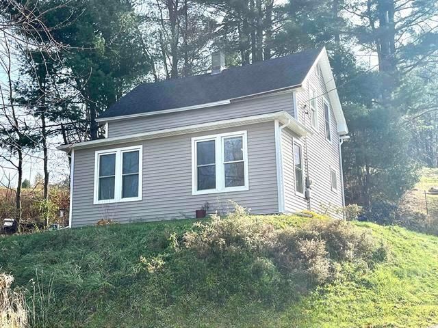 $175,000 | 17 Weaver Street | Newport