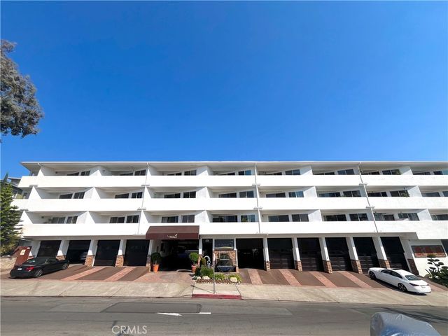 $2,995 | 100 Cliff Drive, Unit 10 | North Laguna Beach