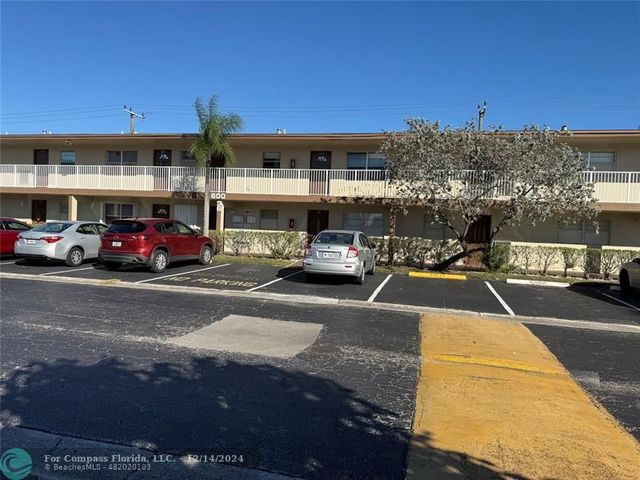 $115,000 | 600 Northwest 76th Terrace, Unit 207 | Oriole Gardens