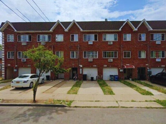 $875,000 | 962 Hemlock Street | East New York