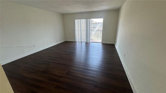 $177,000 | 4848 Northwest 24th Court, Unit 416 | Lauderdale Lakes West Gate