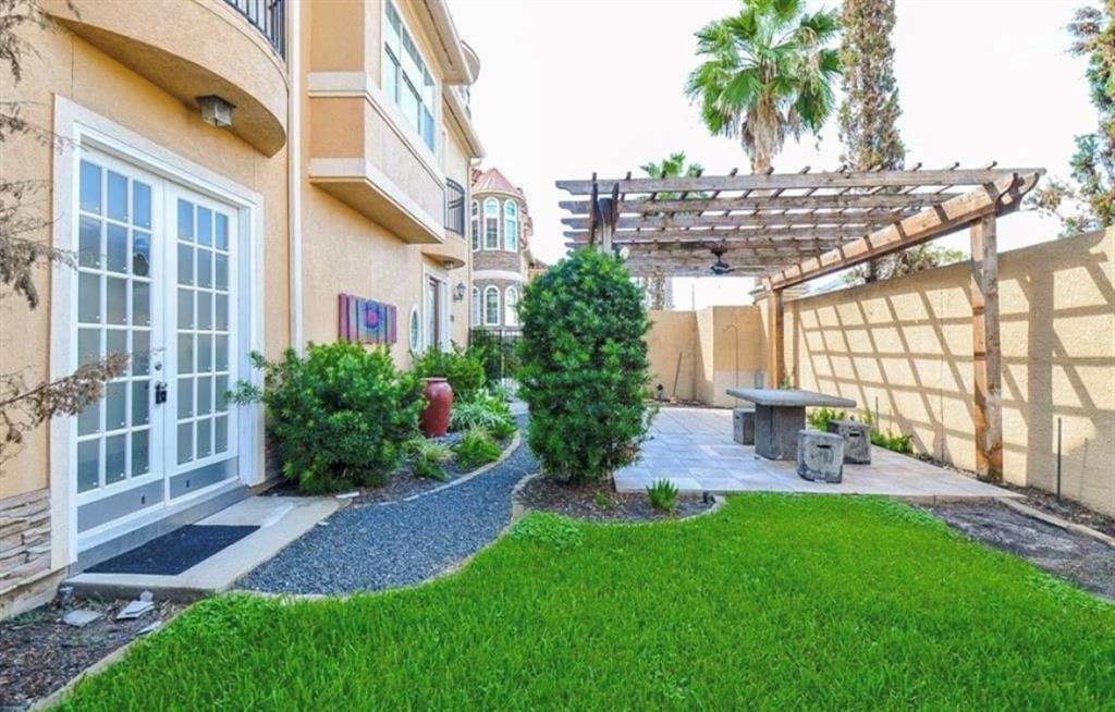 a view of outdoor space yard and patio