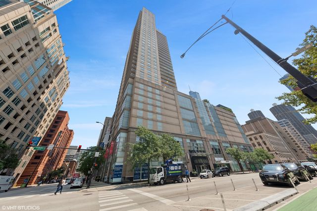 $3,500 | 545 North Dearborn Street, Unit W3207 | River North