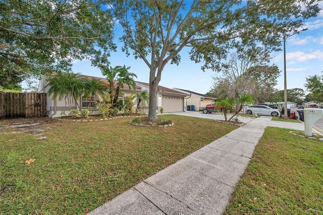 $475,000 | 641 Bay Lake Trail | Oldsmar