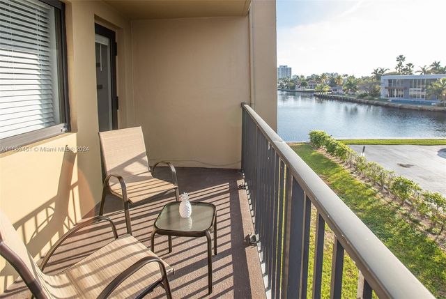 $2,000 | 301 Golden Isles Drive, Unit 314 | Golden Isles