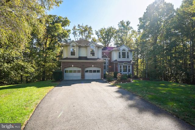 $1,225,000 | 8619 Oak Brook Lane | Crosspointe