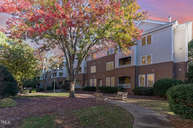 $405,000 | 100 Northbrook Drive, Unit 106 | Chandler Place