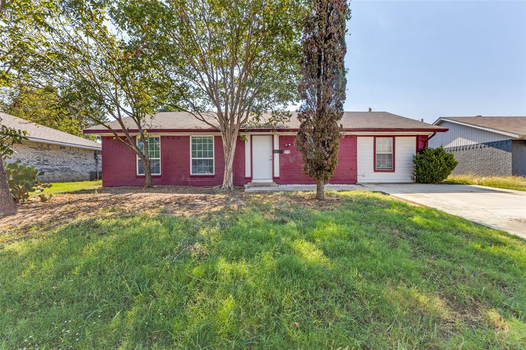 front view of house with a yard