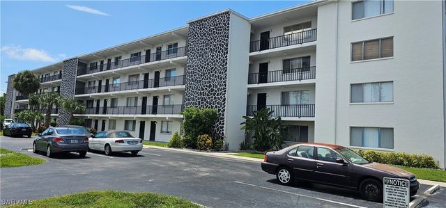 $1,400 | 4906 Victoria Drive, Unit 312 | Cape Coral