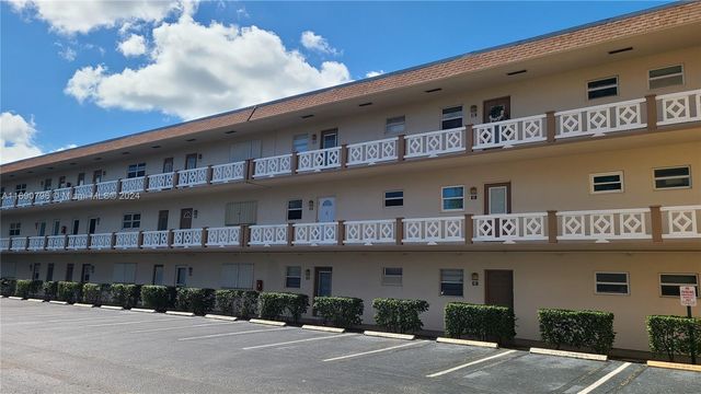 $99,900 | 3405 Northwest 48th Avenue, Unit 610 | Lauderdale Lakes West Gate