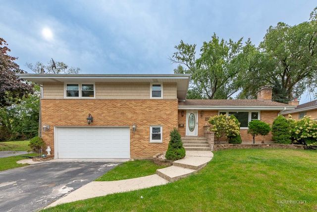 $449,000 | 1769 Campbell Avenue | Des Plaines