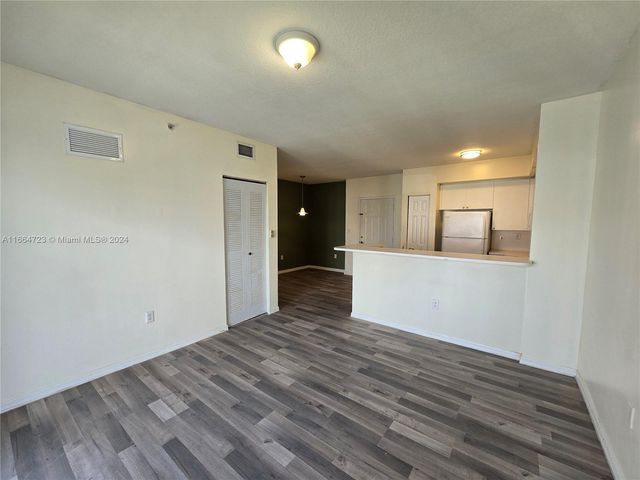 $2,000 | 11060 Southwest 196th Street, Unit 413 | South Miami Heights