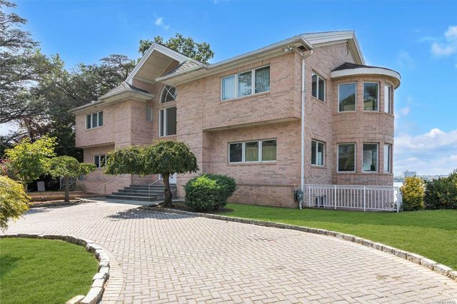 $5,800,000 | 20 Shore Cliff Place | Harbor Hills