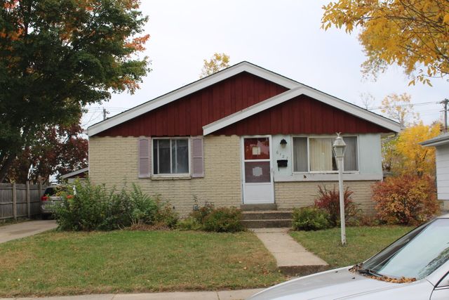 $175,000 | 6127 West Boehlke Avenue | Menomonee River Hills East