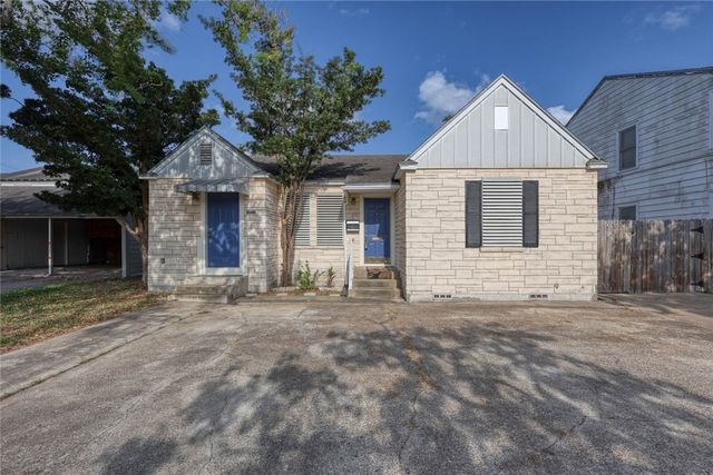 $299,500 | 2810 South Alameda Street | Midtown Corpus Christi