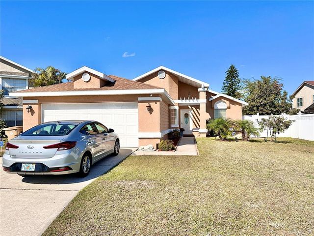 $365,000 | 303 Palmview Court | Buenaventura Lakes