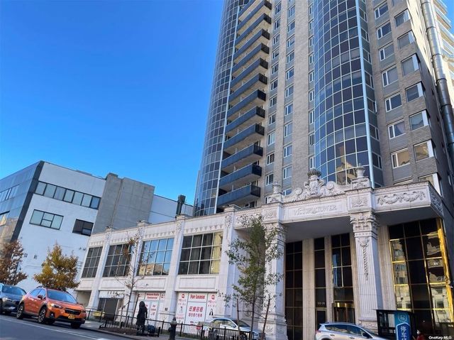 $777,000 | 133-38 Sanford Avenue, Unit 20F | Flushing