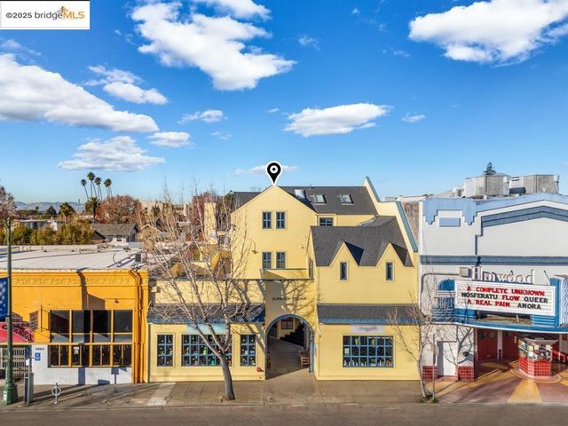 $4,950,000 | 2980 College Avenue | Elmwood