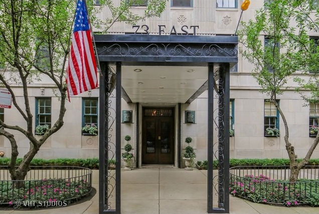 a view of entryway front of house