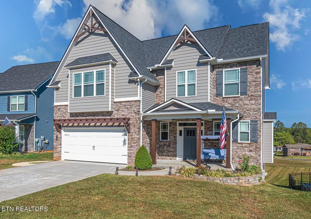 $778,600 | 2671 Brooke Willow Boulevard | The Glen at Hardin Valley