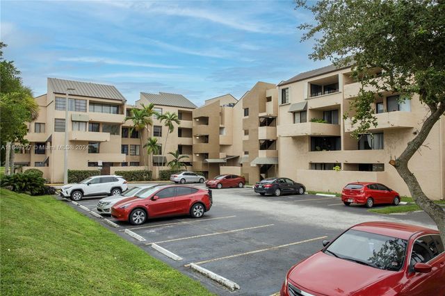 $299,900 | 10400 Southwest 108th Avenue, Unit A203 | Kendall