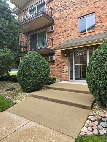 $140,000 | 5324 Waterbury Drive, Unit 1506 | Crestwood