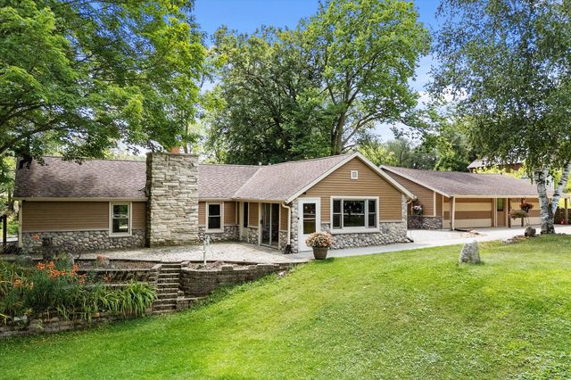 $599,900 | 1171 Decorah Road | Trenton