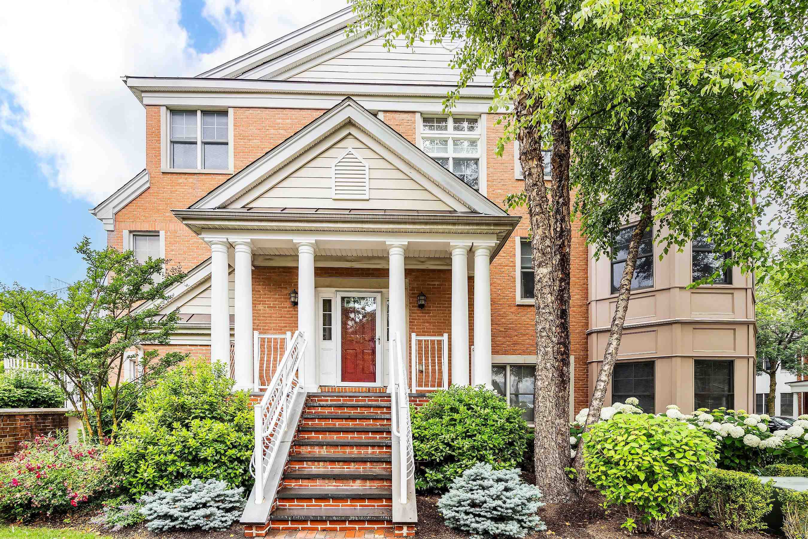 Yard Space - Jersey City, NJ Homes for Sale