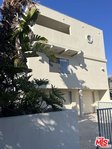 $3,500 | 641 Sunset Avenue, Unit B | Venice