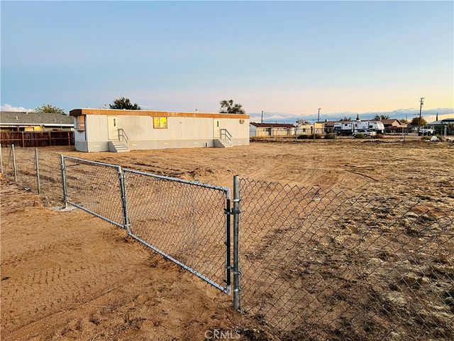 $1,195 | 12013 Lee Avenue, Unit 2 | North Adelanto