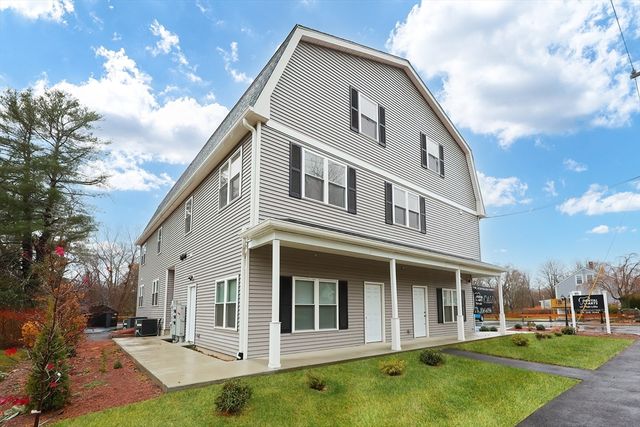 $3,650 | 210 South Street, Unit 3A | Plainville