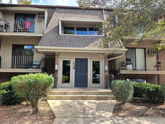 $185,000 | 134 East Bailey Road, Unit L | Naperville