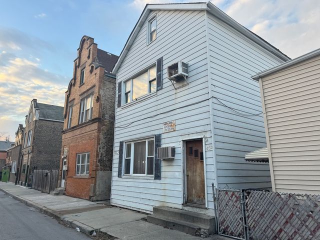 $249,900 | 832 West 33rd Street | Bridgeport