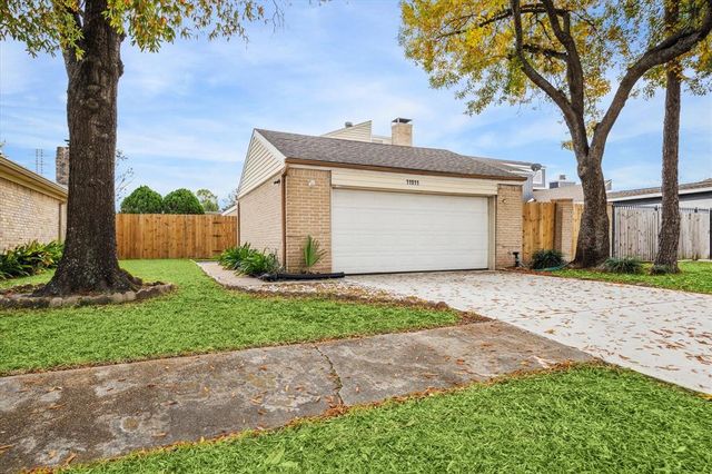 $279,000 | 11011 Bandlon Drive | Alief