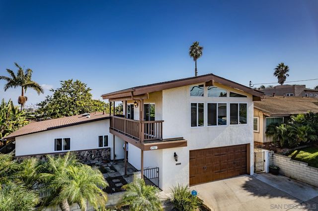 $1,595,000 | 2961 Poinsettia Drive | Loma Portal