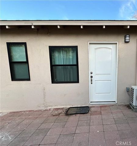 $1,800 | 4764 Indian Hill Road | Downtown Riverside