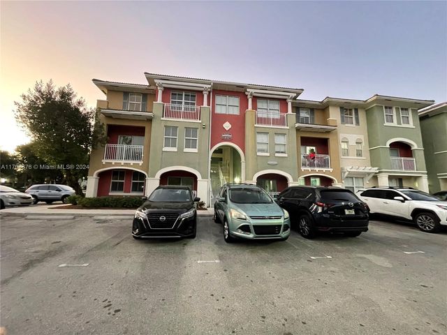 $369,000 | 11201 Northwest 83rd Street, Unit 201 | Islands of Doral