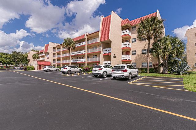 $164,900 | 1020 Country Club Drive, Unit 303 | Margate