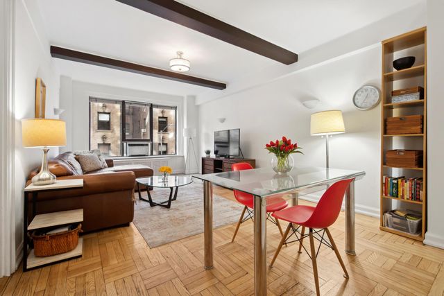 $3,700 | 235 West 102nd Street, Unit 3K | Upper West Side