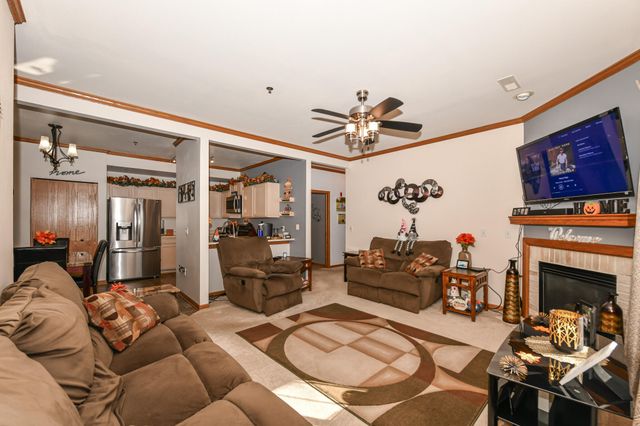 $284,000 | 14824 West Arrowhead Lane | Regal Manors