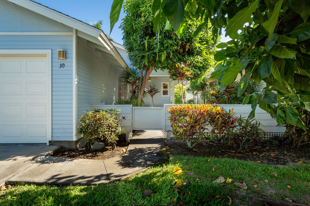 Welcome home! #30 at the Pines with 2 car garage and a gracious shaded entry.
The Pines #30 - Kona, Hawai?i Island