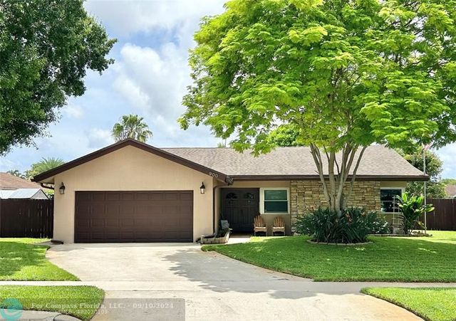 $585,000 | 900 Northwest 49th Way | Coconut Creek