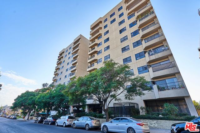 $3,500 | 727 South Ardmore Avenue, Unit 801 | Mid-Wilshire