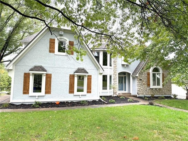 $600,000 | 5721 Oakview | Lakeview