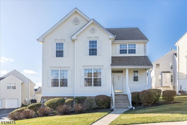 $565,000 | 96 Winding Hill Drive | Mount Olive Township - Morris County