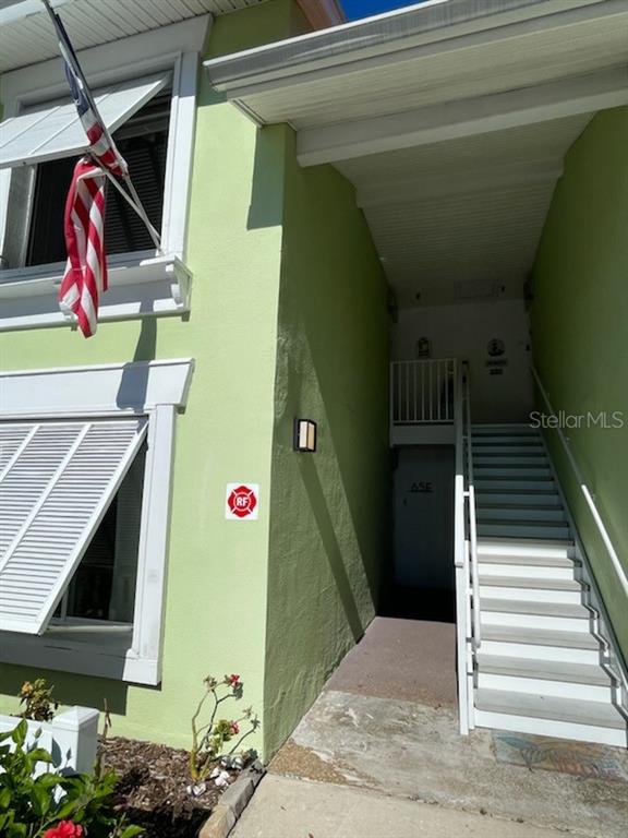 a view of entryway front of the house